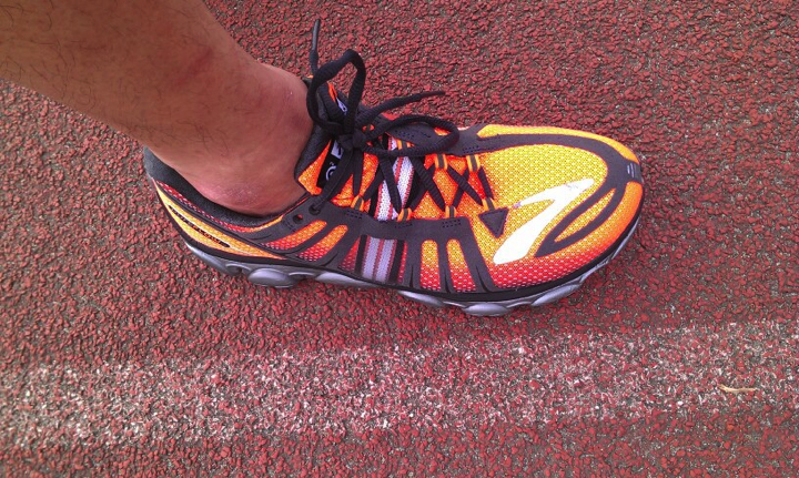 Brooks Pure Flow 2-輕量進化,極致感受,開箱鞋測文
