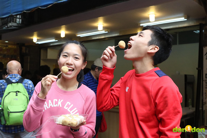 參加烏峽馬的同時也別忘了品嚐烏來老街美食。