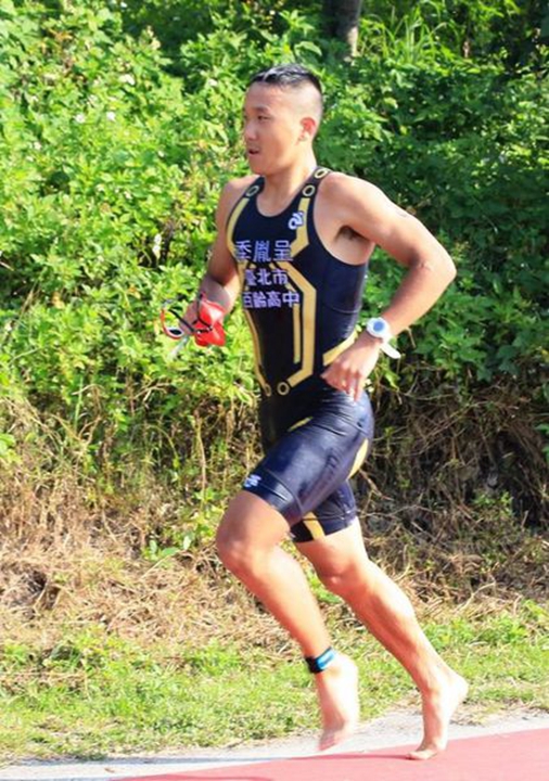 參加2015年 全國中等學校運動會,原本誓言拿金牌,後來只拿完賽獎牌