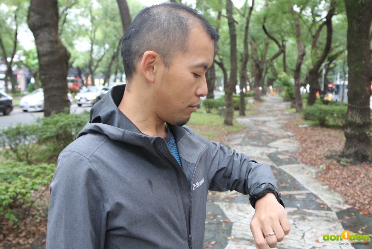MW Watch 2 心率三鐵錶有超過20個小時的續行電力,以及是在一般模式作為手錶使用也有近二十天的電池儲量