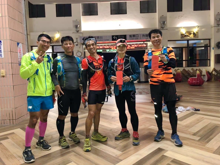 感謝李孟學提供,加碼5人組,還好我們都完賽了^_^