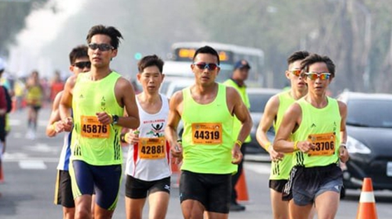 針對高雄馬拉松,張景翔老師的目標是2小時55分