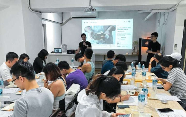Spark Protein 高蛋白零食在全台舉辦多場試吃活動,目的就是研發出更貼近消費者喜好的產品。(圖片來源:Spark Protein 高蛋白零食Facebook)
