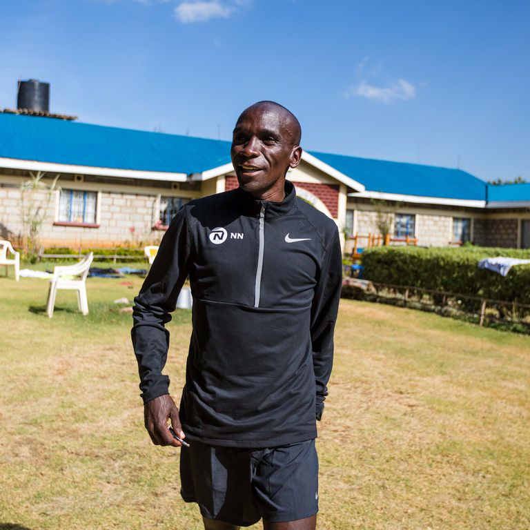 作為奧運優勝以及世界紀錄保持人,34歲的Eliud Kipchoge可以坐擁名望與財富