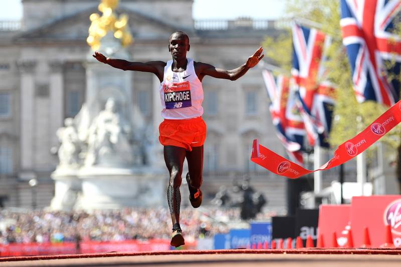 Kipchoge競賽的心態就像開關一樣,只有開啟與關閉。一但決定挑戰倫敦馬拉松,他全心投入。