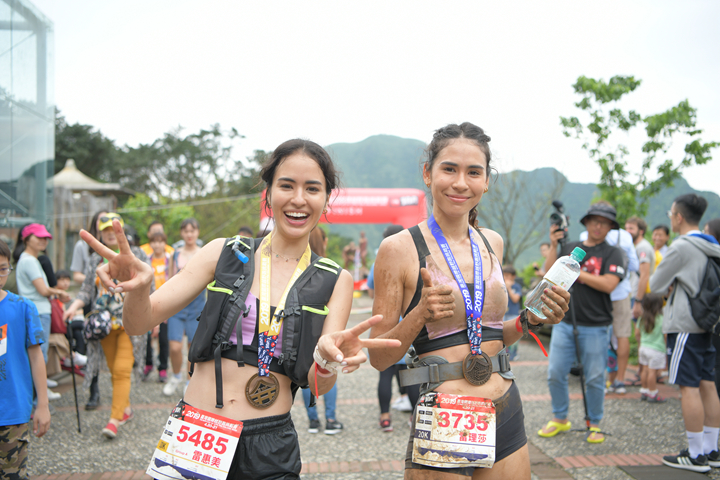 路跑女神雷艾美、雷理莎姊妹聯袂奪The North Face北面2019國際越野跑挑戰賽10K、20K冠軍。(照片由北面提供)