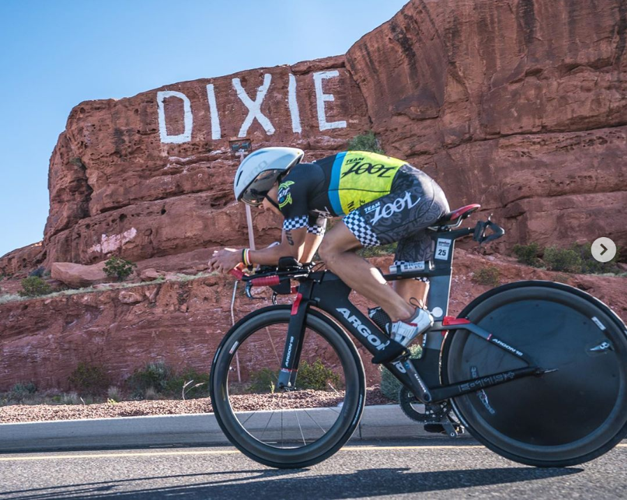 IRONMAN 70.3 St.Geroge Utah北美錦標賽的賽道相對於其它賽事相當艱難,單車賽道總爬升約1100公尺左右。