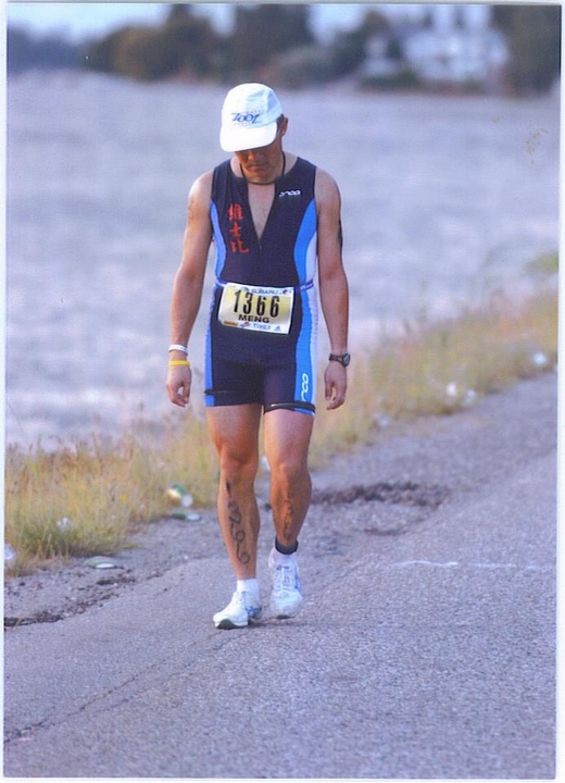 鐵人就是應該從哪裡跌倒再從那裏站起來,攝於2005年IRONMAN Canada。