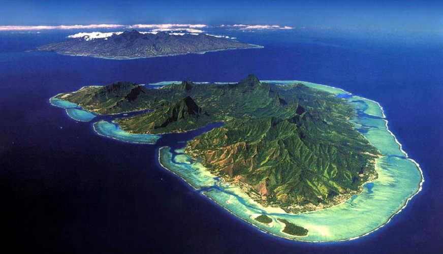 這就是Moorea的空景,火山地形造成的淺水水域,如天然結界一般!