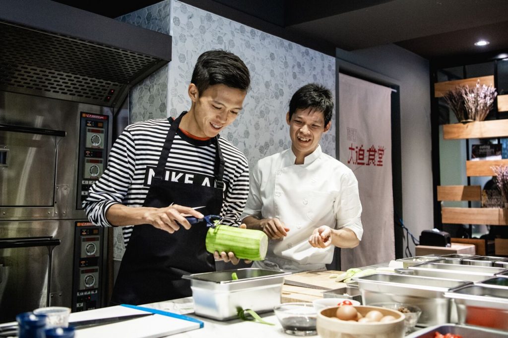 2018年與大迫傑製作『疾速跑餐』 照片來源:NIKE