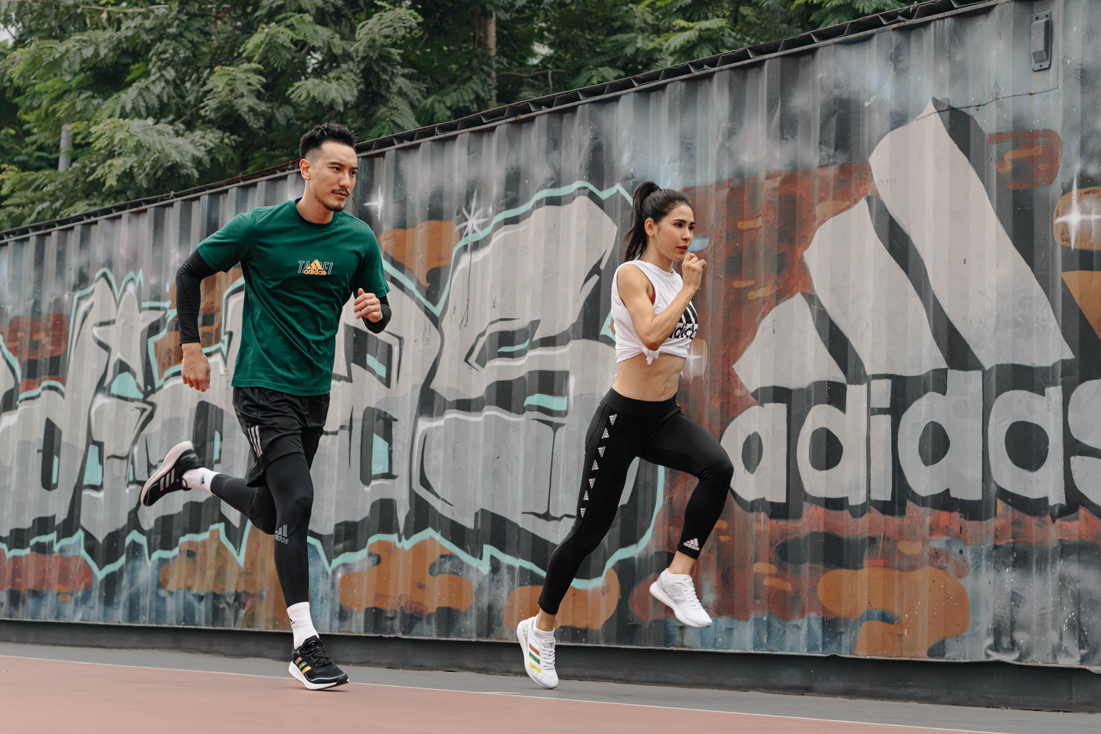 王陽明、雷理莎分別Supernova臺北馬拉松限定版及adizero Boston 9臺北馬拉松限定版，將以台北捷運路線注入側邊三線上，充分呈現臺北意象亦閃耀在地歸屬感