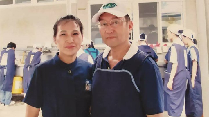 父母在養家之餘,不遺餘力地教導他學習每個字的發音。(圖片來源:莊詠智提供)