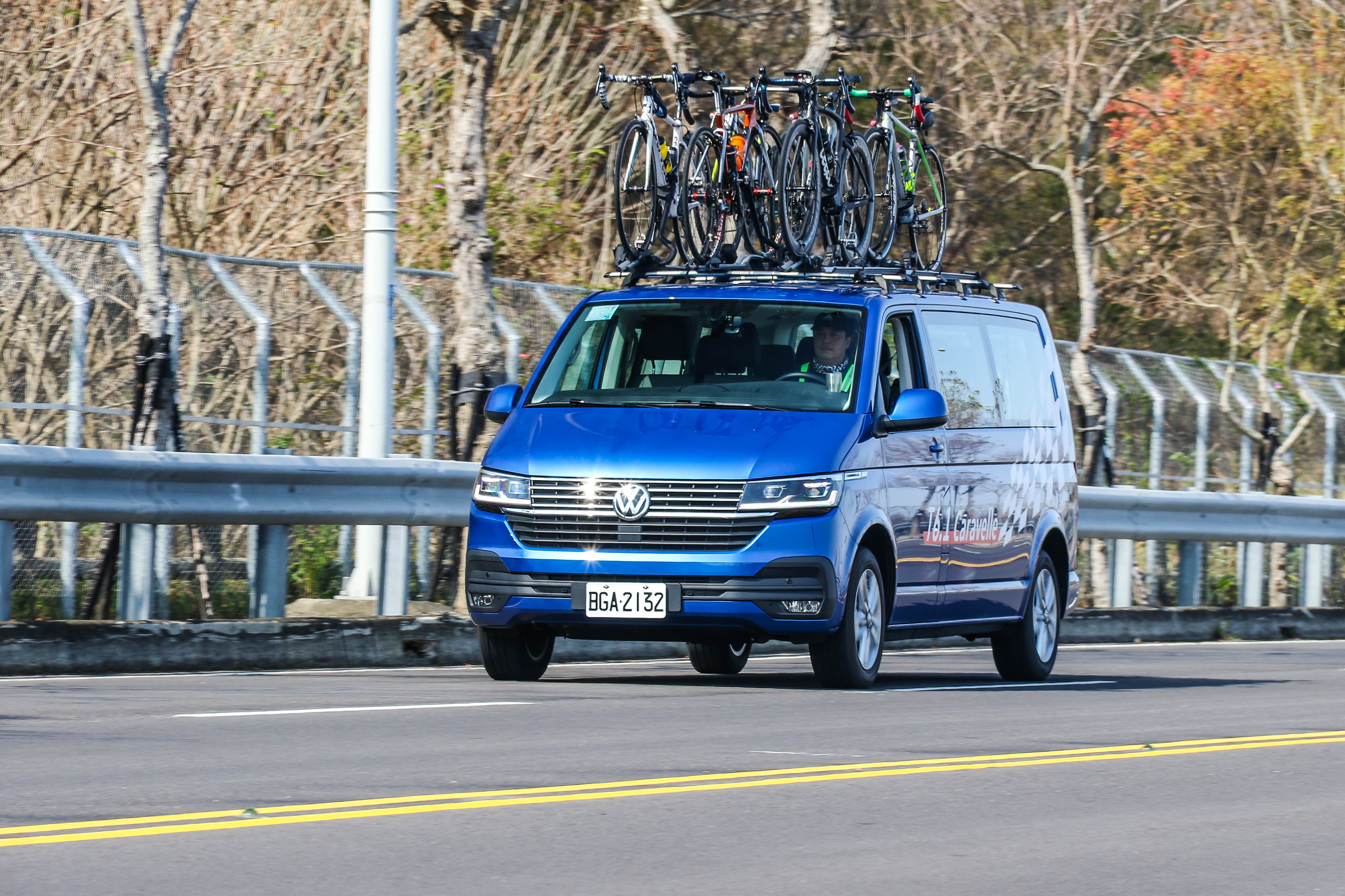 T6.1 Caravelle 199L動力心臟為2.0 TDI雙渦輪柴油引擎,具備14.8km/L平均油耗,不只有大空間更有油耗經濟優勢。