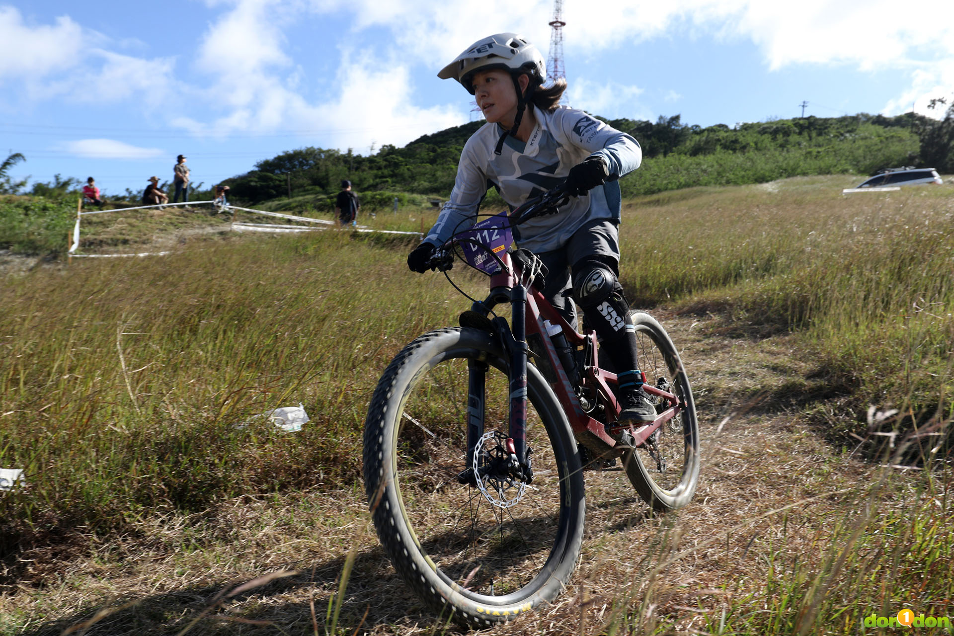 Enduro 全地形耐力賽是國內少見的賽事,江勝山以國際賽事規格規劃了 6 站,堪稱國內最大規模的 Enduro 賽事。