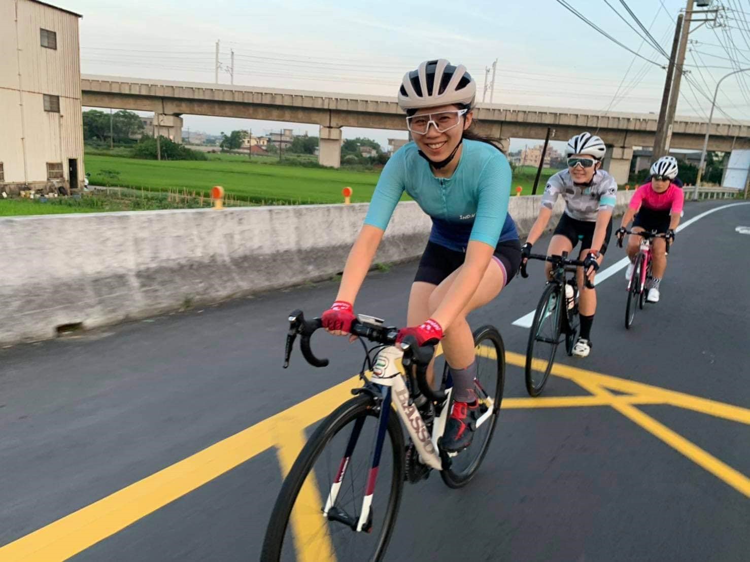 「只要騎上車,就能踩踏出我的世界。」熱愛單車的凡瑄說。照片來源:殷婉柔。