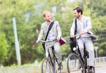 踩自行車通勤上班 老闆給你獎金好不好 照片來源:cycle-to-work