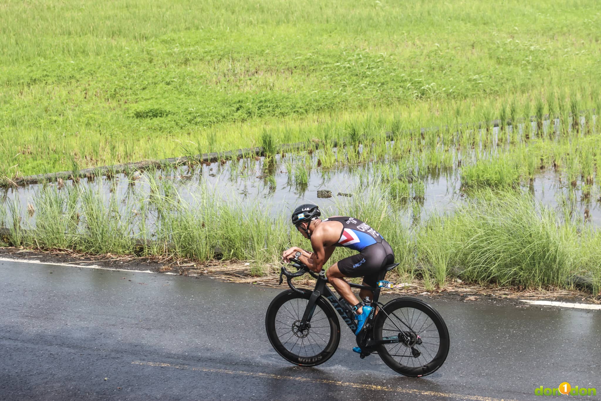 上了自行車項目雨勢漸小,太陽露臉,但風勢仍然相當混亂