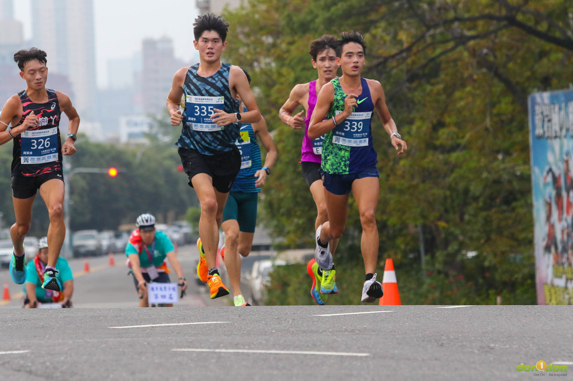 半程馬拉松男子集團,包括周賢峰、周鴻宇、陳洪龍、黃祥維、朱俊哲