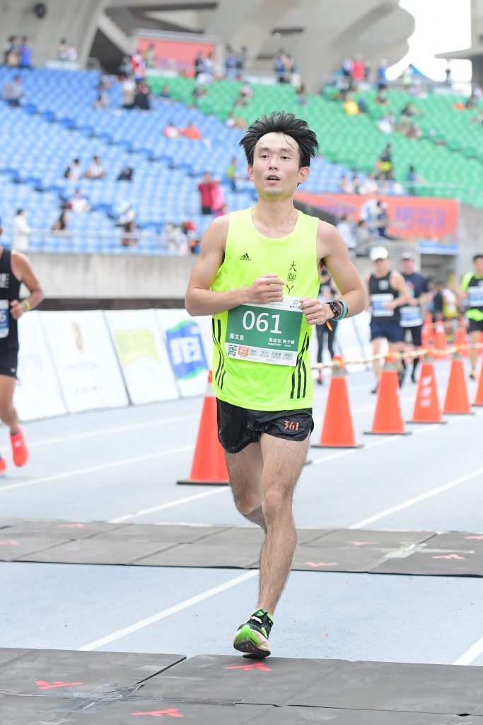 黃文良拿下 2022 高雄馬全馬 總排第三名。圖片來源:Allsports創星影像