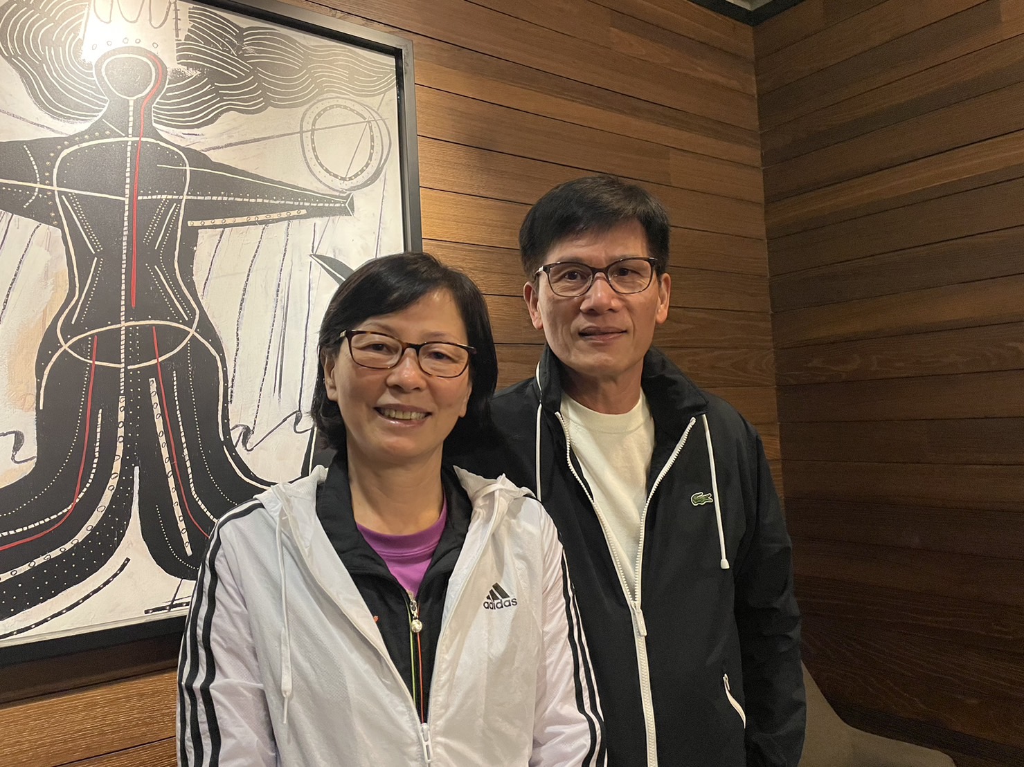 左起：何秋美、薛進強