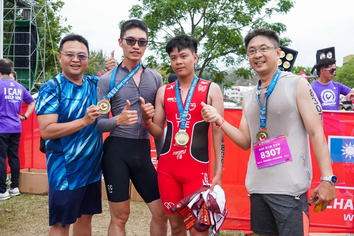 左起:陳志軒、佘東翰、羅文龍、何永彬