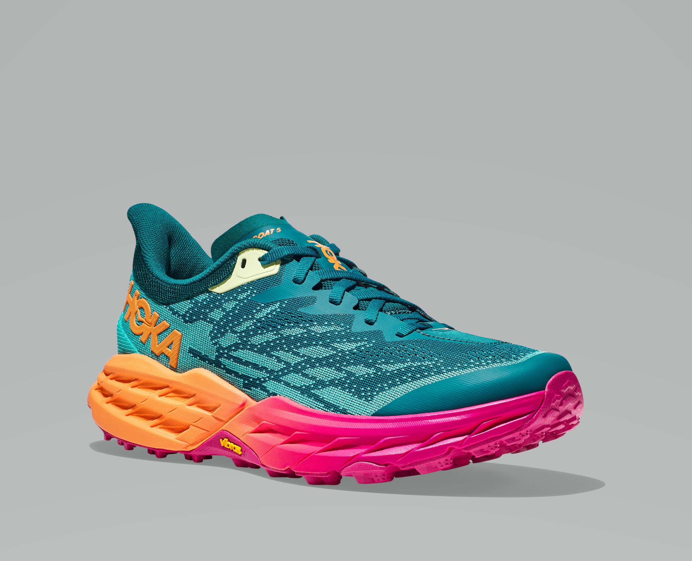 ▲ HOKA SPEEDGOAT 5 男女同色湖水綠/墨青，台灣定價 NT$ 5,280 元，已於指定通路上市