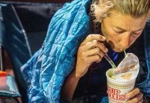 吃不下無法消化怎麼辦 長距離賽的補給問題和方案 照片來源:runningmagazine.ca