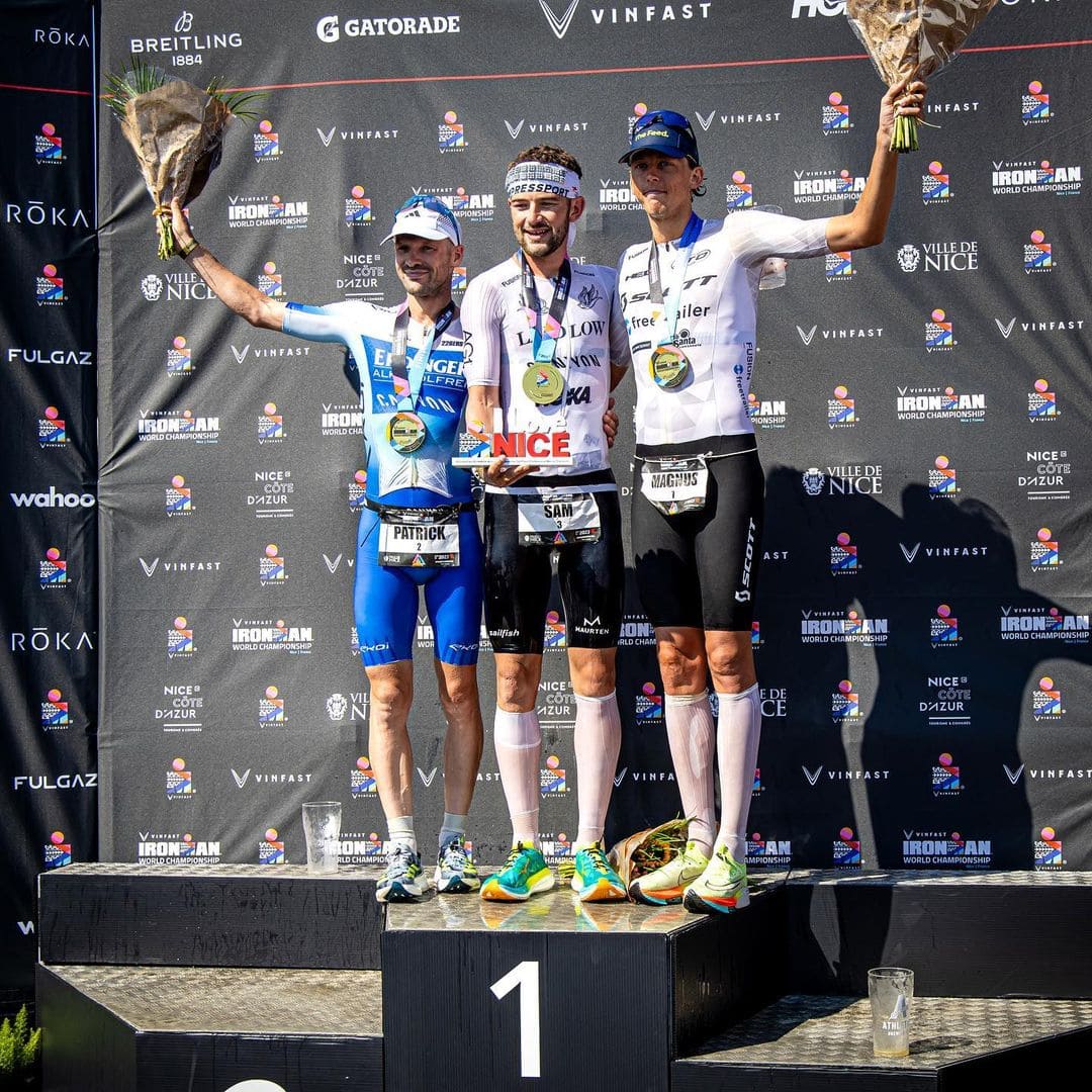 2023 IRONMAN 世錦賽前三名,分別為冠軍(法國)Sam Laidlow、(德國)Patrick Lange、(丹麥)Magnus Ditlev