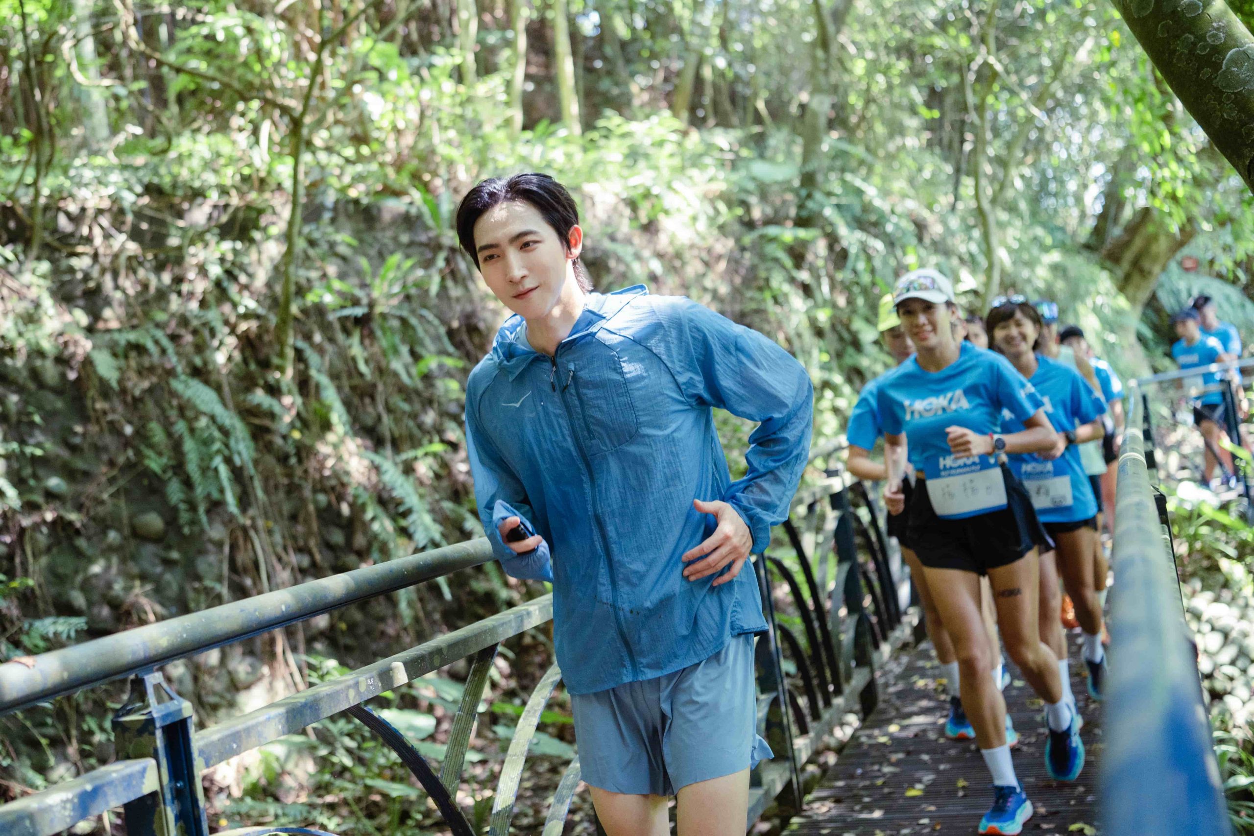 HOKA品牌大使黃宏軒體驗SPEEDGOAT 6於山林間飛越奔馳