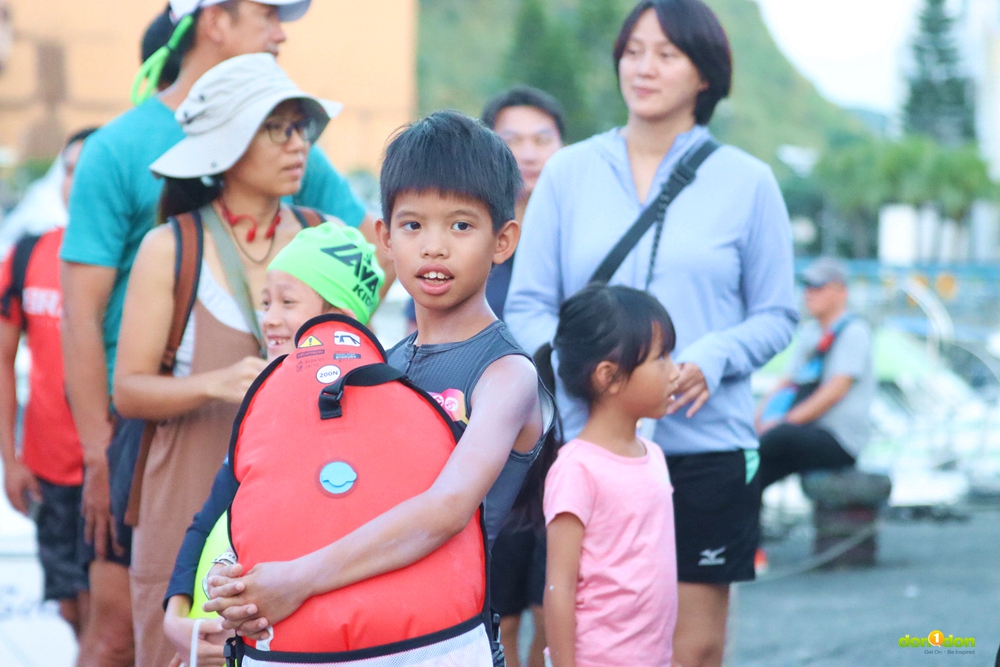 面對即將到來的挑戰,每個小孩的神情都十分期待、興奮