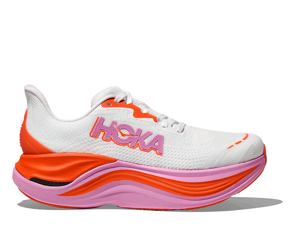 HOKA SKYWARD X 48mm 極厚中底，舒適與速度兼備，滿足鐵人選手多樣需求