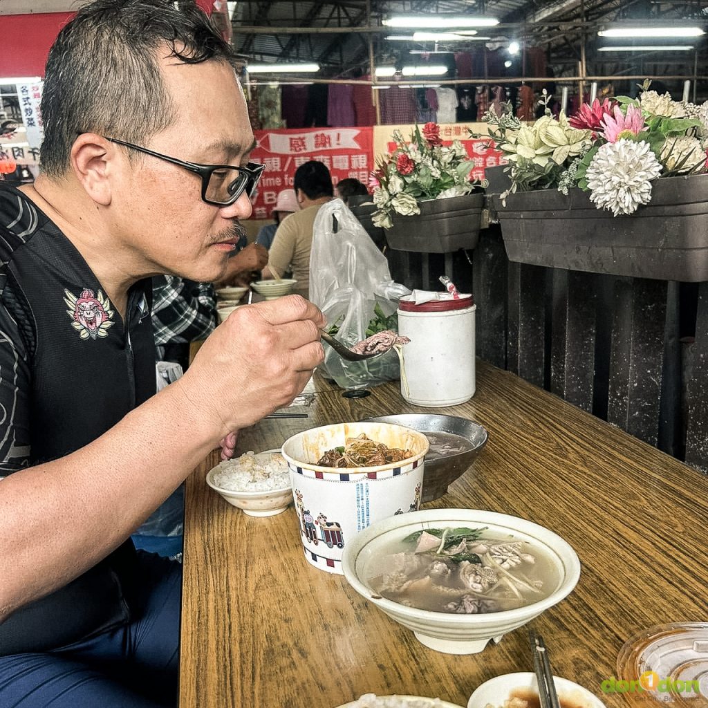 每一次出任務不只為景點,更重要的是吃在地美食逛市集