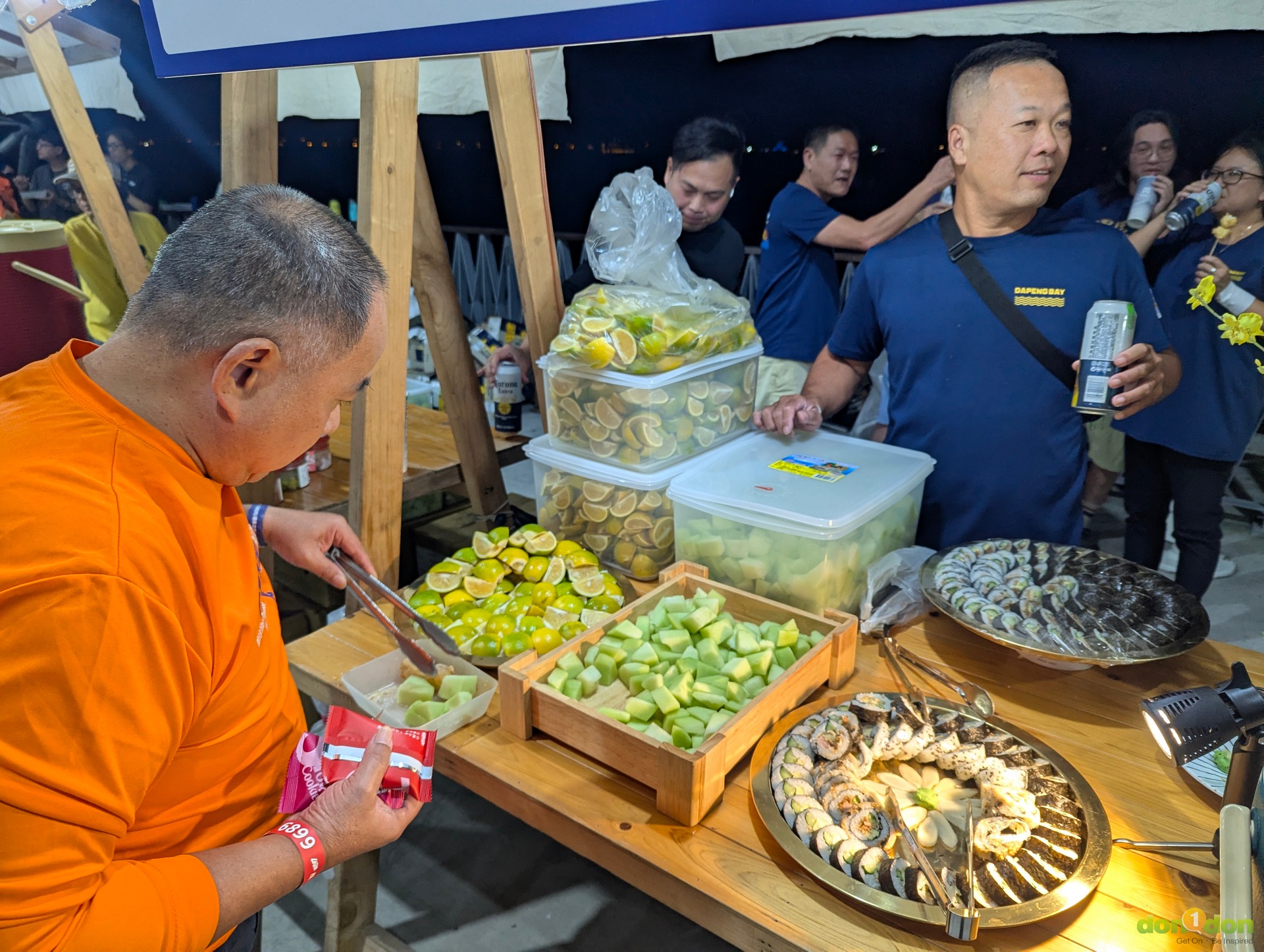 選手之夜與大鵬灣觀光產業聯盟合作，提供大鵬灣東港在地美食吃到飽